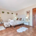 Apartman Classic 5 Bdrm Andalucian W Pool & Sea View