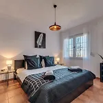 Classic 5 Bdrm Andalucian W Pool & Sea View Marbella