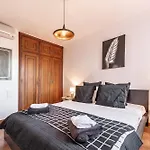 Classic 5 Bdrm Andalucian W Pool & Sea View Apartman *
