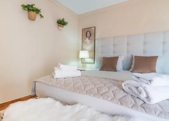 Appartement Classic 5 Bdrm Andalucian W Pool & Sea View