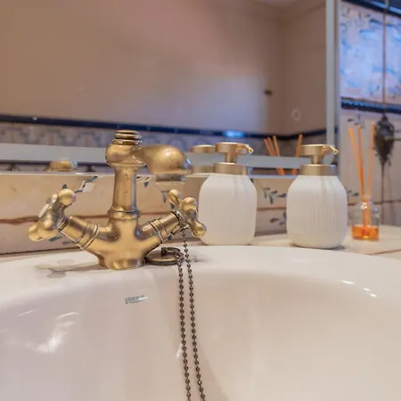 Classic 5 Bdrm Andalucian W Pool & Sea View Lägenhet *