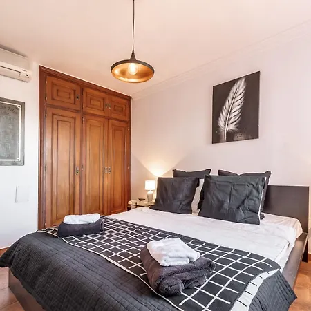 Classic 5 Bdrm Andalucian W Pool & Sea View Lägenhet *