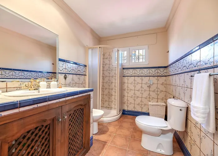 Apartament Classic 5 Bdrm Andalucian W Pool & Sea View